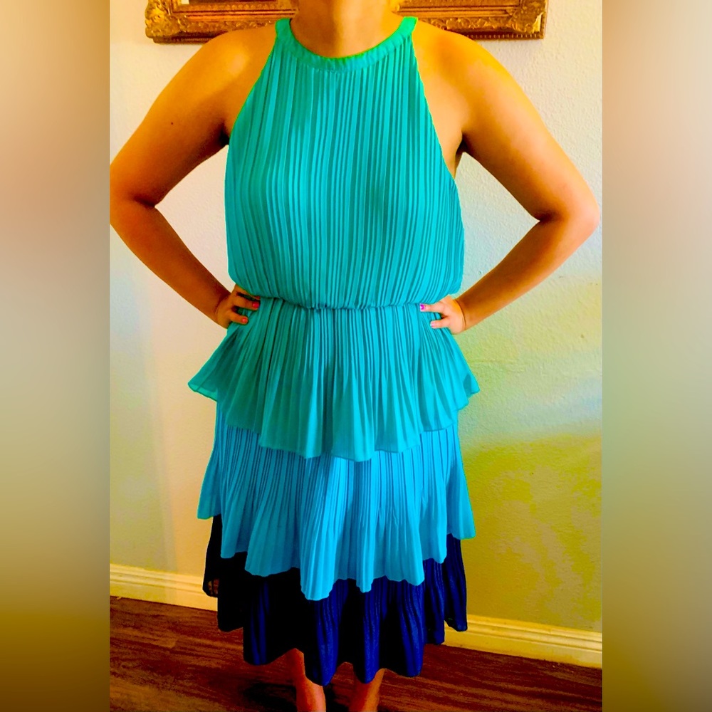 WD.NY Women’s Multicolor Tiered & Pleated Sleveeless Dress. Size XL. SKU 32